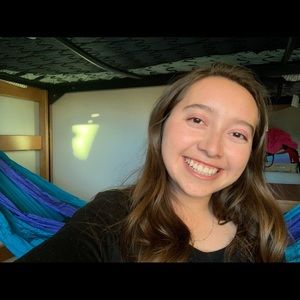 Meet your Posher, Nicole